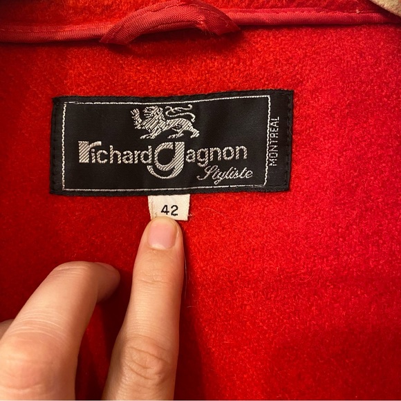 Classic wool red duffle style coat - Picture 7 of 8